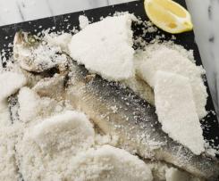 Peixe ao sal com puré e molho de laranja