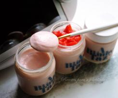 "Petit Suisse" Rápido de Morango (com Leite Condensado)