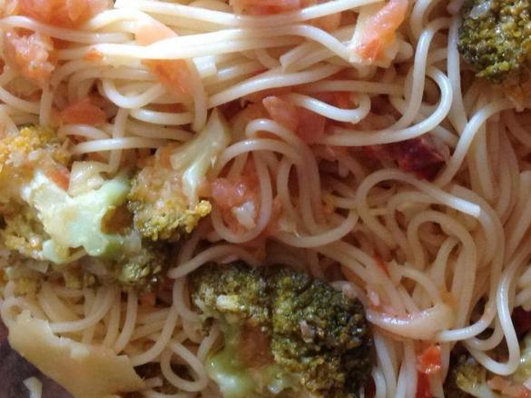 Esparguete com Salmão e Broculos