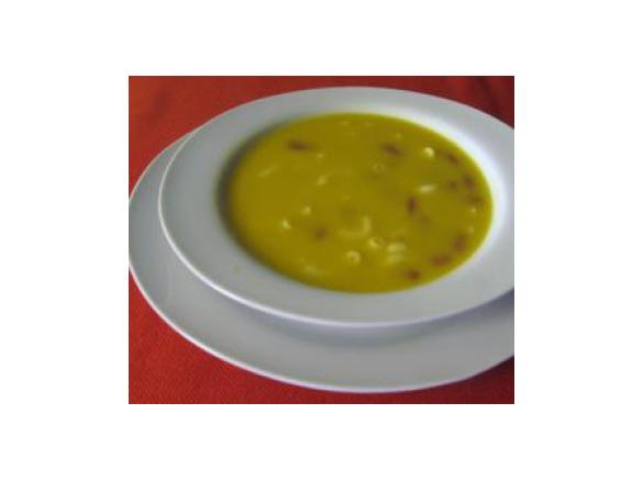Sopa de feijão com massinha