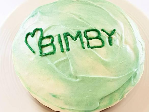 Bolo de Iogurte, Avelã e Maçã