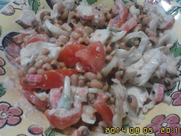 salada fria com robalo e deliçias do mar