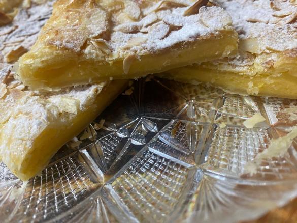 Tarte cremosa de amêndoa