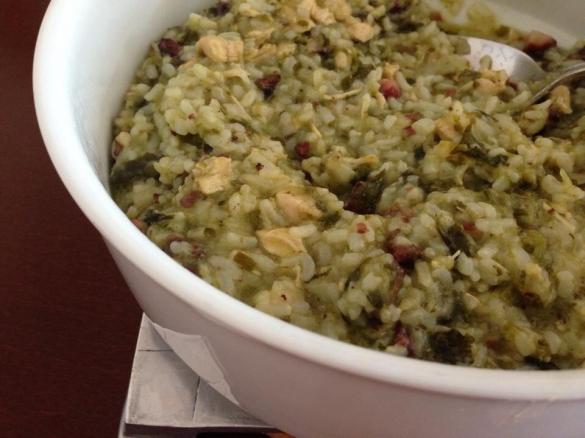 Arroz de moura, frango e grelos