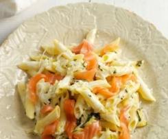 Massa com salmão e alho francês