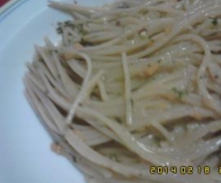 Esparguete,com atum e castanhas