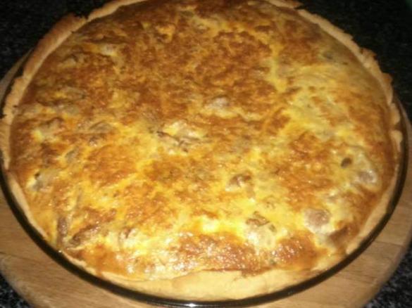 Quiche de atum, alho francês, brócolos e cogumelos