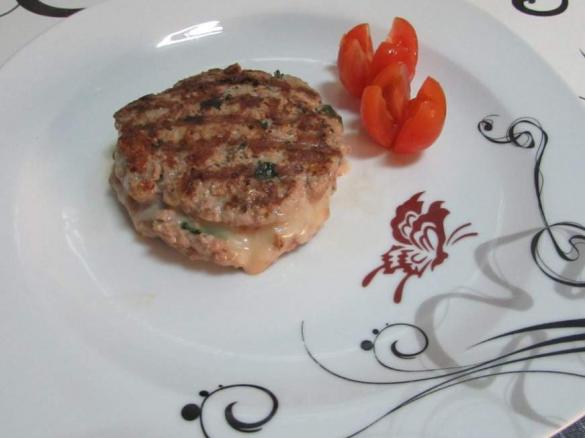 HAMBÚRGUER RECHEADO 