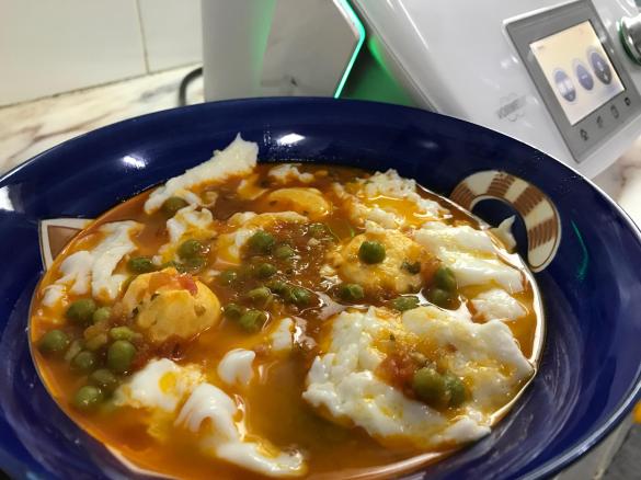 Ervilhas com ovos escalfados