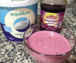 Molho de iogurte e beterraba