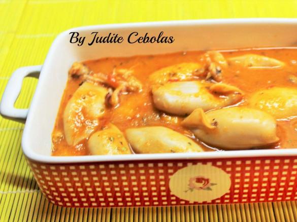 Lulas com molho de tomate