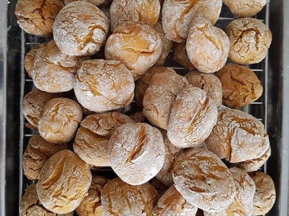 Broas de cenoura e noz