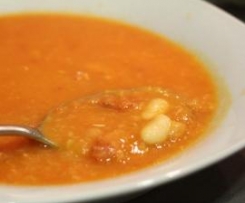 Sopa de Tomate e Feijão