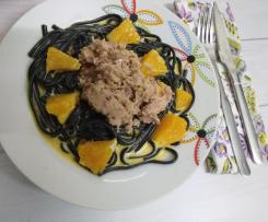 Linguine com atum fresco e molho picante de laranja