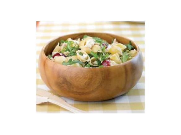 Salada fria de massa com frango