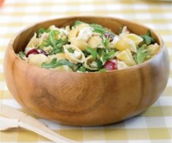 Salada fria de massa com frango