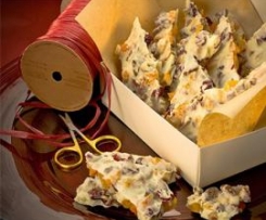 Barquinhos de Chocolate Branco e Frutos Secos