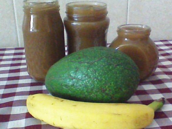 Compota de abacate, banana e lima