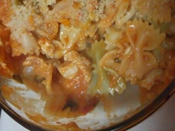 Massa gratinada com frango