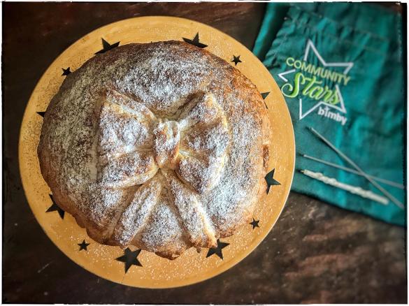 Delicia folhada de caramelo e chocolate