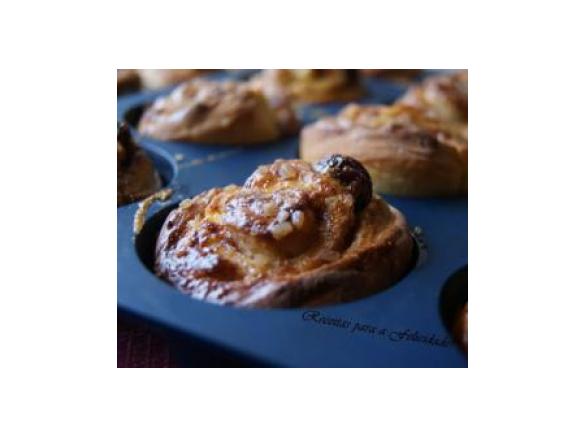 Rolinhos de Pão Doce com Canela e Arandos