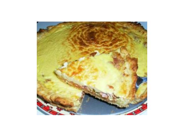 Quiche de salsichas com legumes