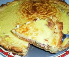Quiche de salsichas com legumes