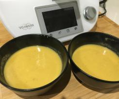 Creme de abóbora assada com mel e avelãs