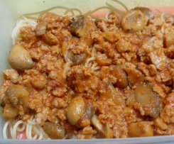 Esparguete à bolonhesa com linguiça