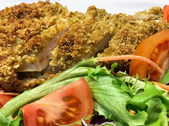 Peitos de frango em mostarda com crosta crocante no forno