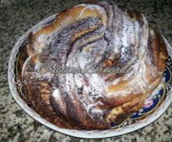 Entrançado de chocolate, maçã e passas