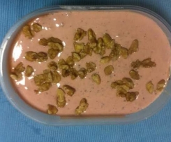 Gelado de Ameixa vermelha com nozes