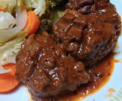 Bochechas de Porco em vinho tinto