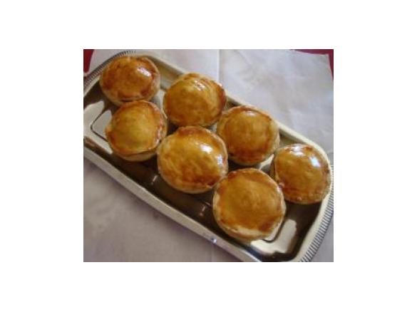 Empadas de bacalhau com natas