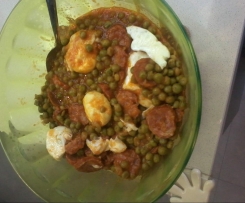 Ervilhas com Ovos Escalfados e Chouriço