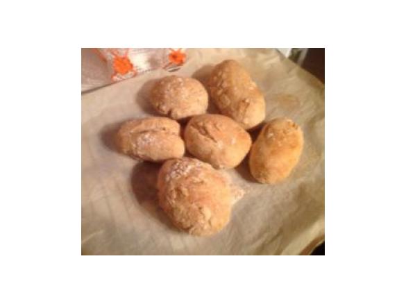 Artisan bread de salame e orégãos