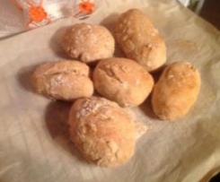 Artisan bread de salame e orégãos