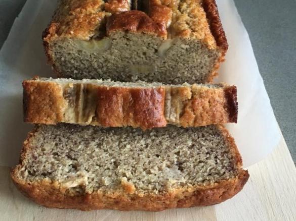 Bolo de Banana (Banana Bread)