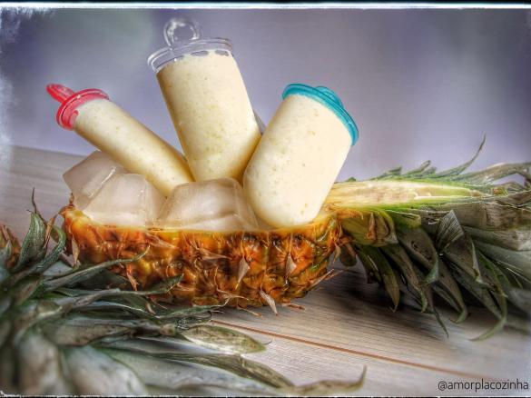 Ice pop de ananás e coco