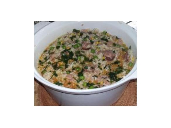 Risoto de linguiça e ervilhas