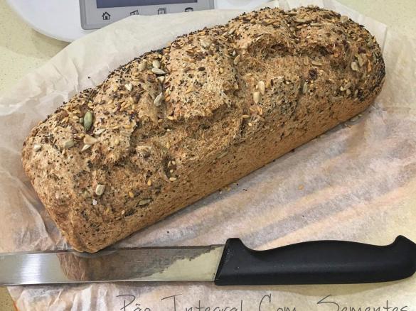 Pão Integral Com Sementes