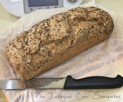 Pão Integral Com Sementes