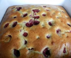 Bolo de Chocolate Branco e Framboesas
