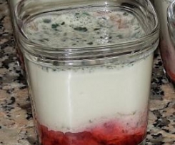 Iogurtes de Mascarpone, Manjericão e Morango