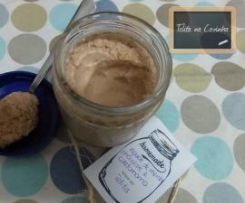 iogurte de hortelã-menta, chocolate e cardamomo