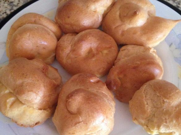 Profiteroles com Creme Caramelo