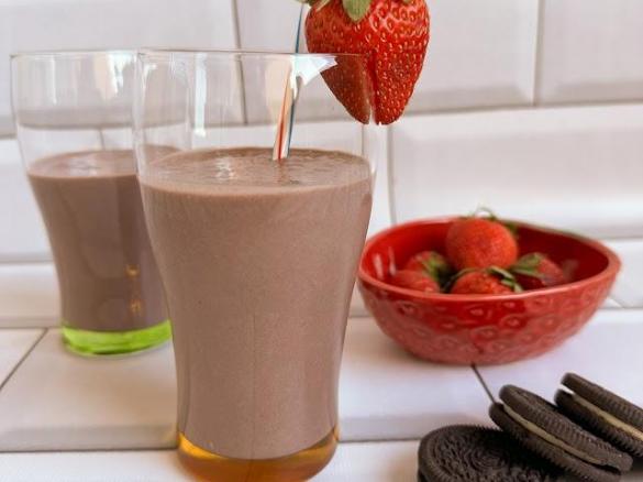 Batido de Morango e Oreo