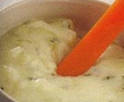 Dip de iogurte e pepino