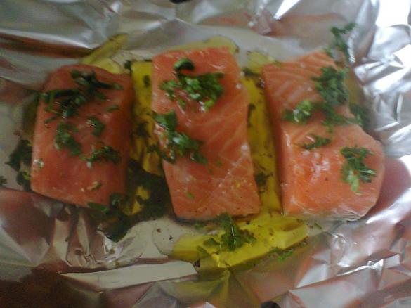 Salmão ao Vapor c/ Puré Cenoura