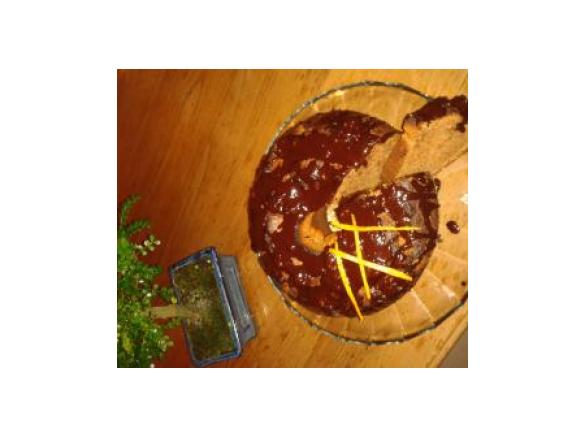 Bolo de Chocolate com Molho Negro de Laranja